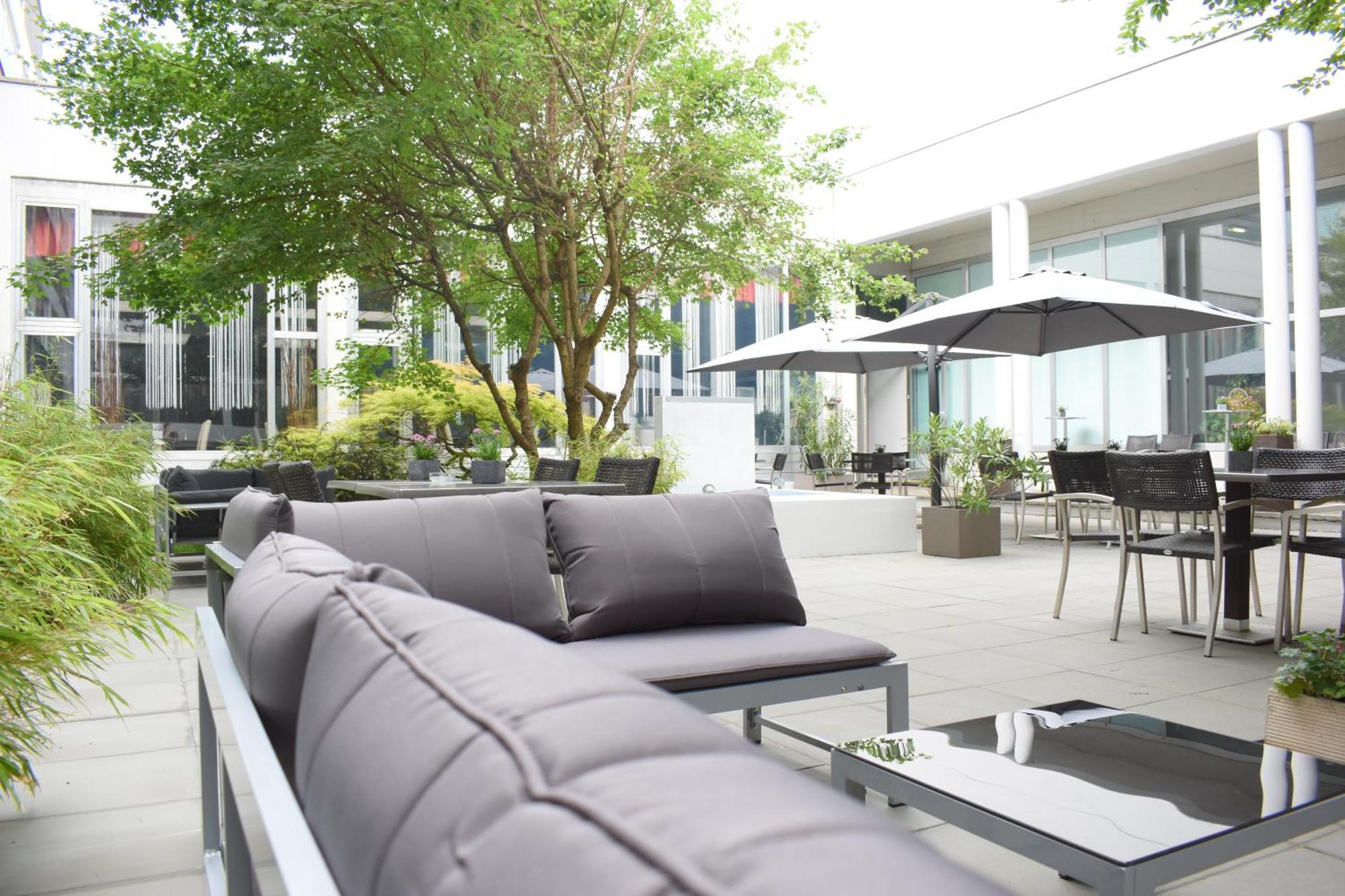 College Garden Hotel Bad Voeslau Extérieur photo