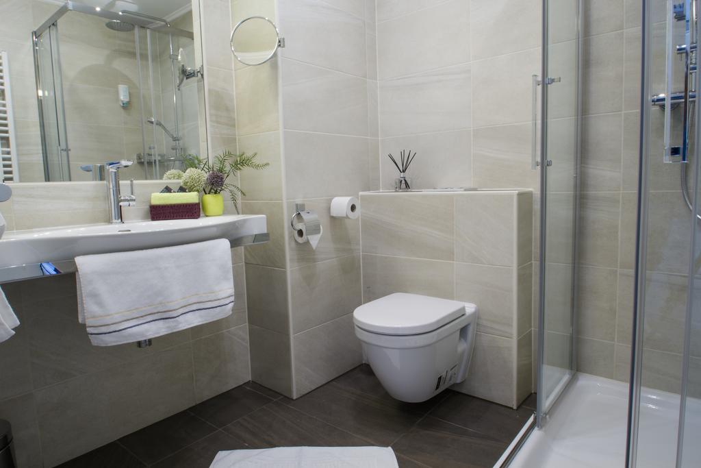 College Garden Hotel Bad Voeslau Chambre photo