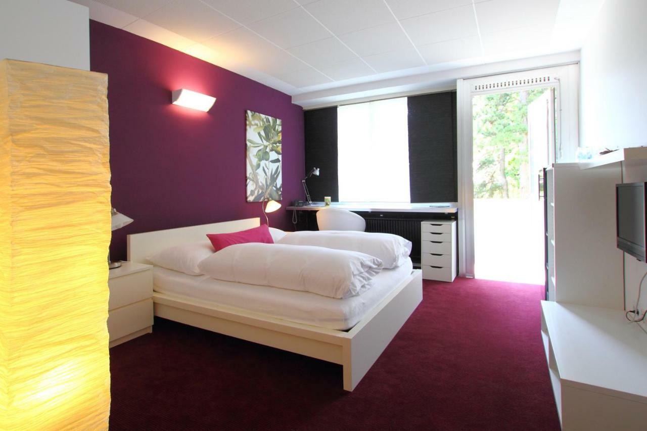 College Garden Hotel Bad Voeslau Extérieur photo